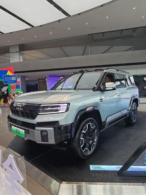 东莞企石镇展信同企业管理咨询比亚迪方程豹硬派越野的爆款，英菲尼迪35周年与你共成长